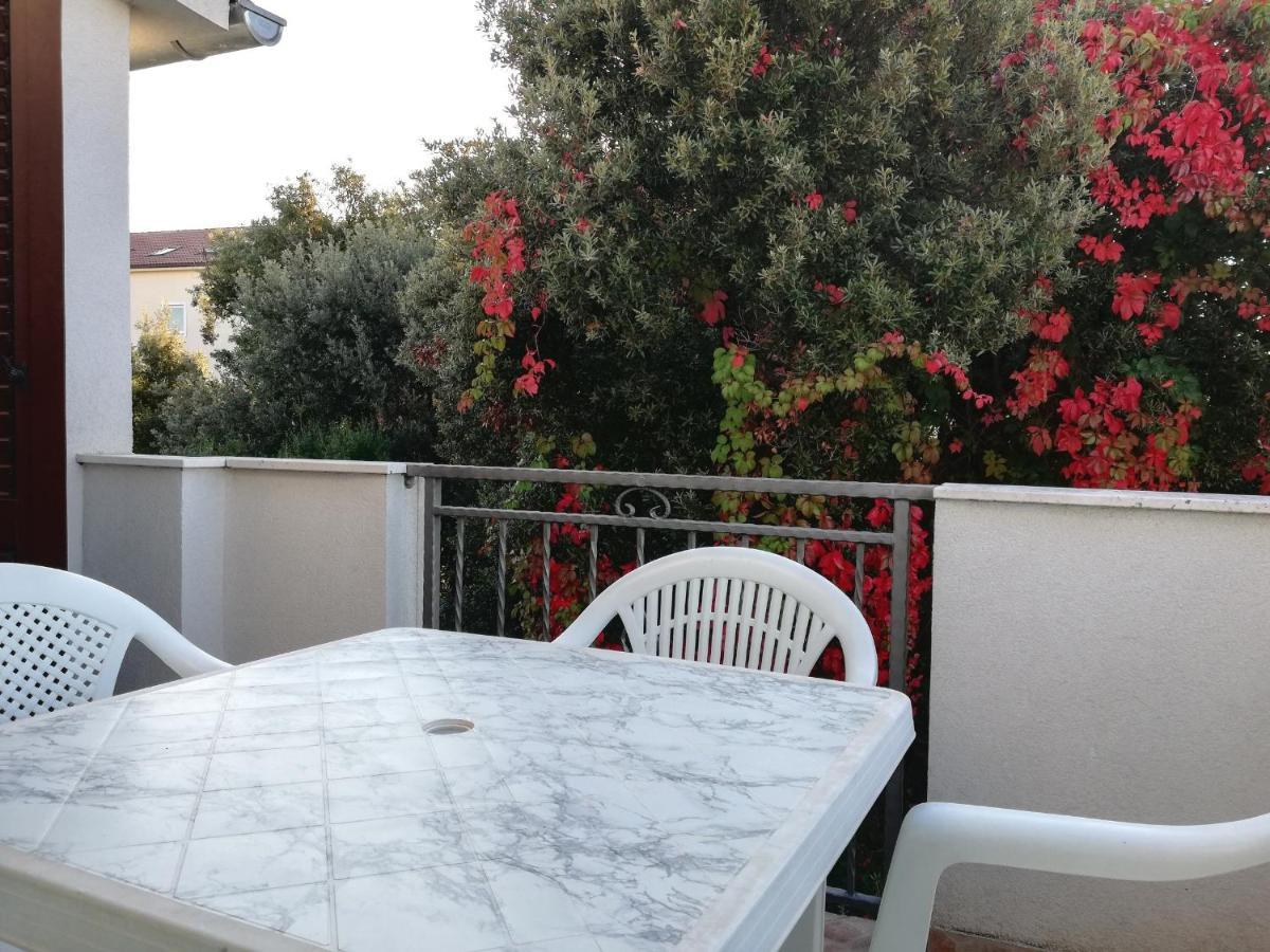 Apartments Roko Lalin Pakoštane Eksteriør bilde