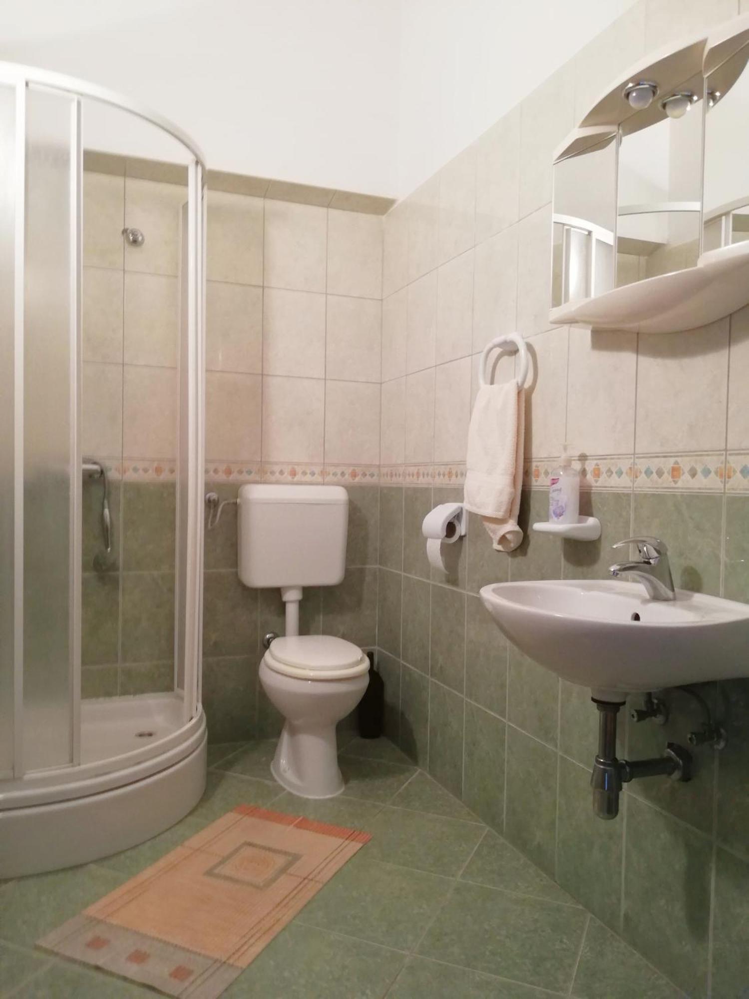 Apartments Roko Lalin Pakoštane Eksteriør bilde