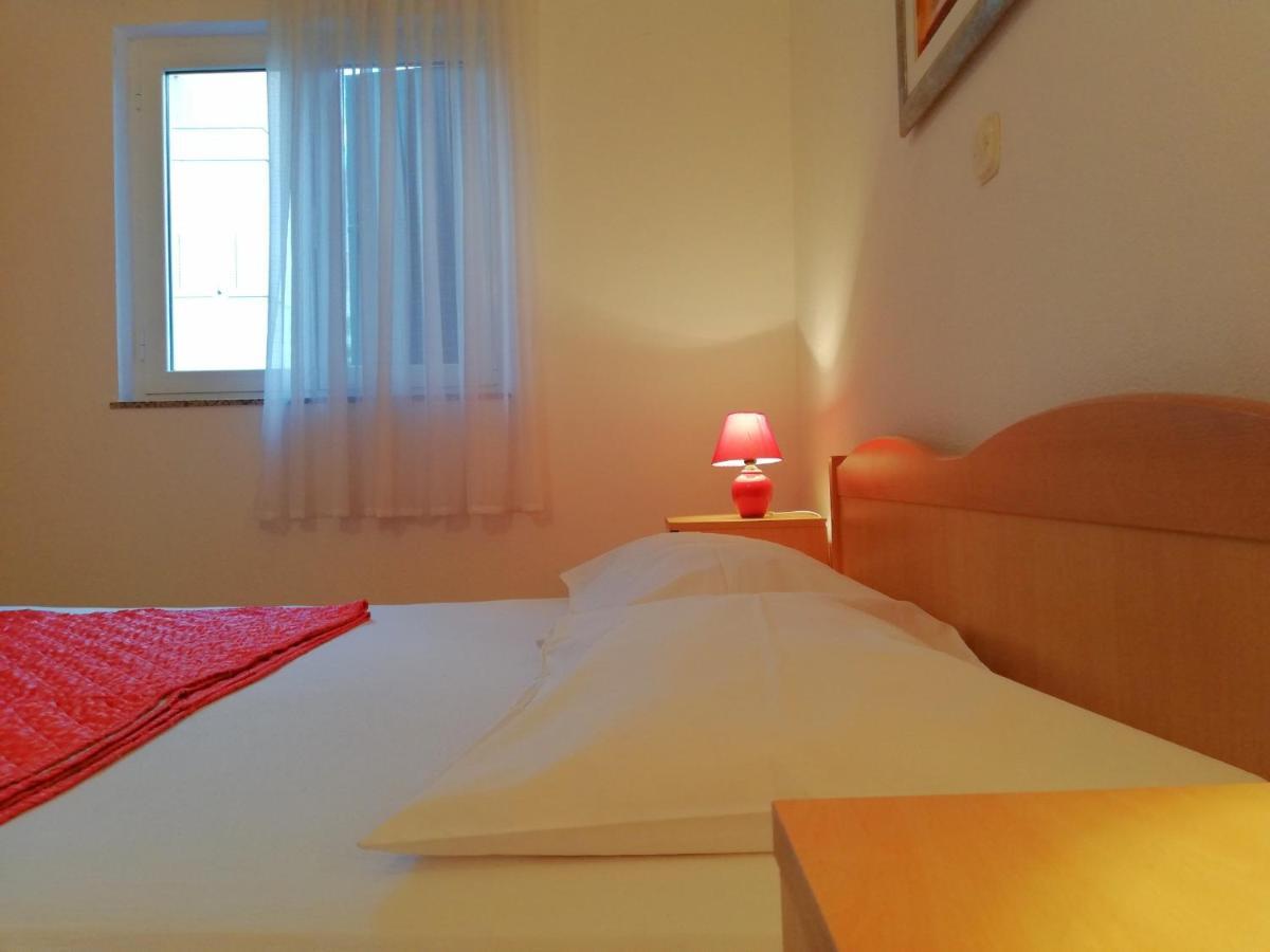 Apartments Roko Lalin Pakoštane Eksteriør bilde